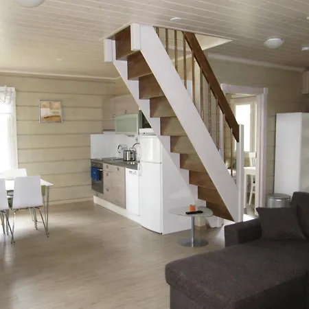 Holiday home Pyhaejaerven Lomakylae *